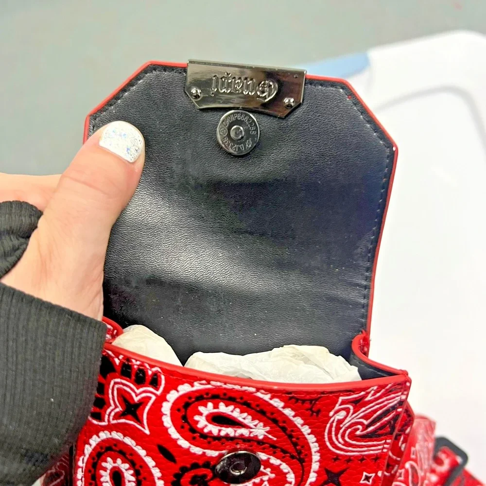 Guapi Phone Crossbody Bag Womens Red Paisley‎ Print Small Purse Strap NWOT